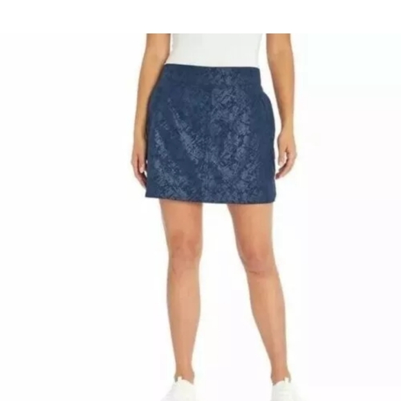 Orvis Pants - Orvis Travel Skort Blue Embossed Print Pull On Built In Short Zip Pockets Size L